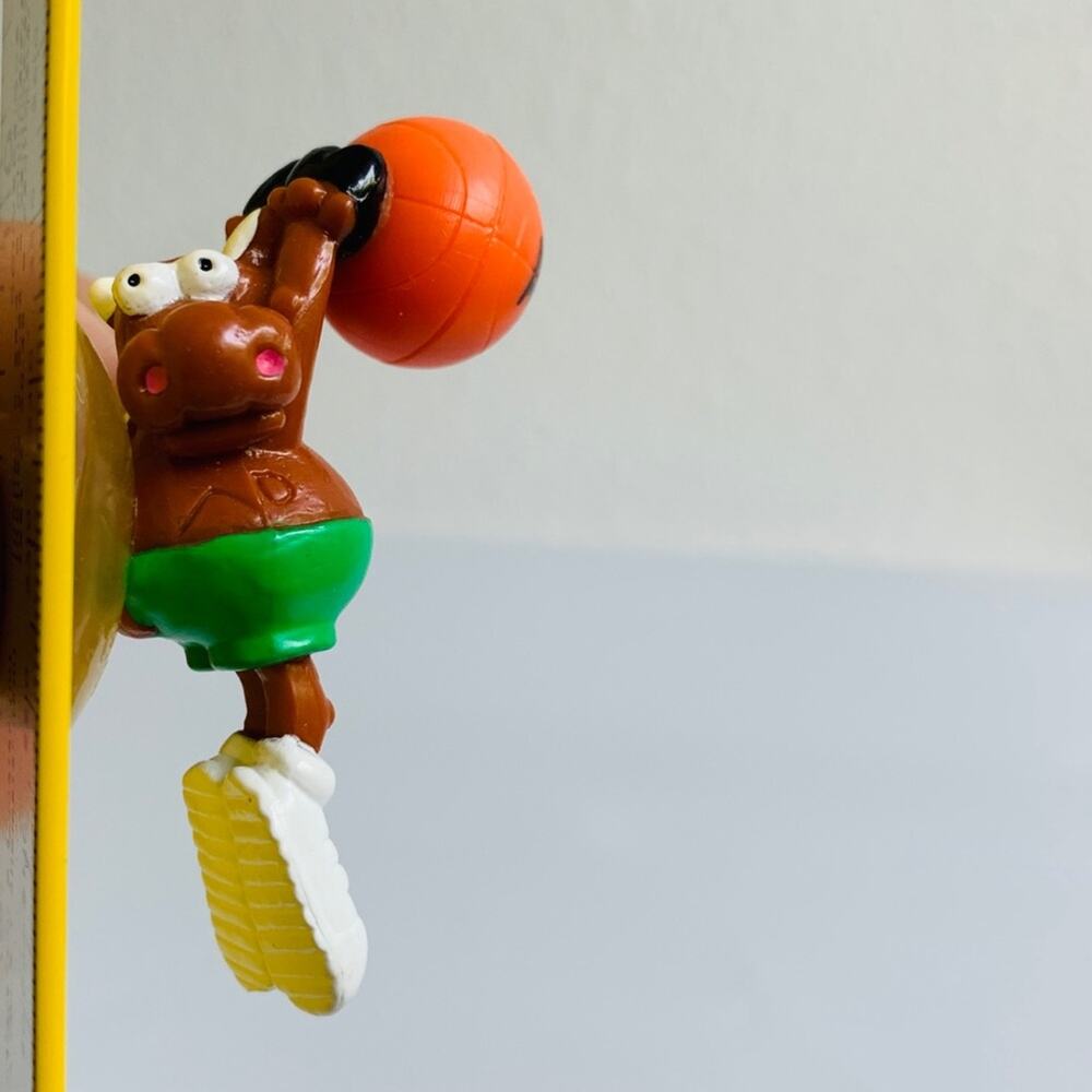 NEW 1996 Aircows Cow Basketball Suction Cup Figurine